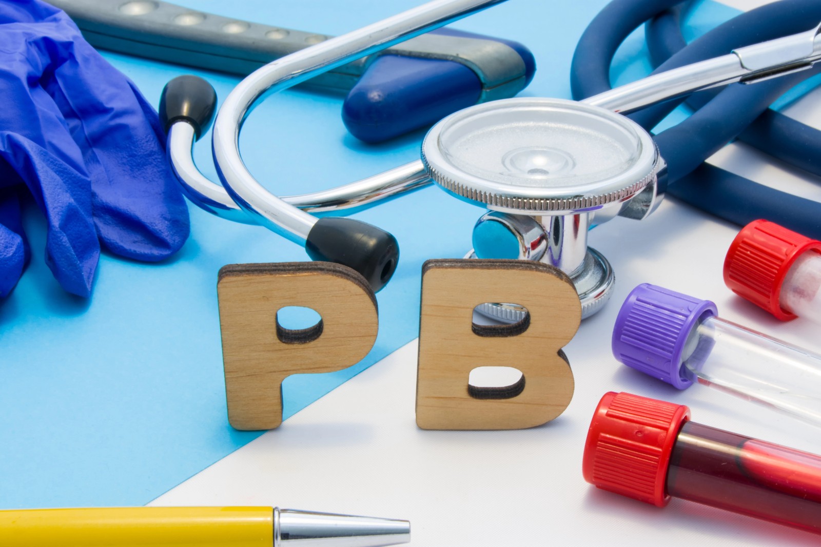 7dfbc14553af400196e67578f01c54d6.jpg À¶É«²¼¾°ÏµÄÒ½Áƹ¤¾ßºÍ×Öĸ×éºÏ.jpg